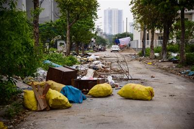 Tái diễn tình trạng đổ trộm rác thải xây dựng tại quận Hà Đông