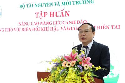 Tập huấn nâng cao năng lực cảnh báo, ứng phó với biến đổi khí hậu và giảm nhẹ thiên tai