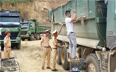 Thanh Hóa: Kiên quyết xử lý xe quá tải trọng vận chuyển tài nguyên khoáng sản
