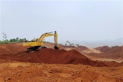 Thanh Hóa: Mỏ đất làm vật liệu san lấp rộng 39,4ha chính thức có chủ
