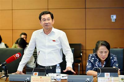 Thảo luận tổ 2: Cân nhắc việc ban hành bảng giá đất hàng năm