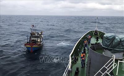 Thời tiết ngày 16/2: Vịnh Bắc Bộ gió đông bắc mạnh cấp 7, biển động mạnh