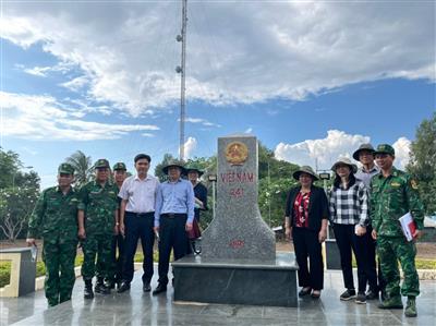 Thứ trưởng Nguyễn Thị Phương Hoa làm việc với hai tỉnh An Giang và Kiên Giang về công tác biên giới