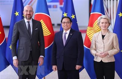 Thủ tướng dự Hội nghị cấp cao kỷ niệm 45 năm quan hệ ASEAN - EU