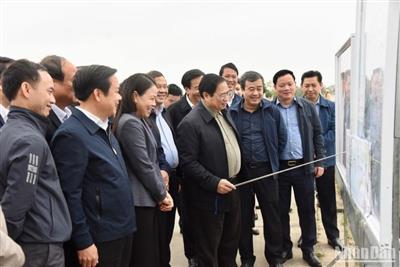 Thủ tướng Phạm Minh Chính khảo sát một số dự án, công trình trọng điểm tại Nam Định