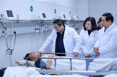 Thủ tướng Phạm Minh Chính thăm, chúc Tết, động viên cán bộ, bác sĩ và bệnh nhân các bệnh viện tại Hà Nội