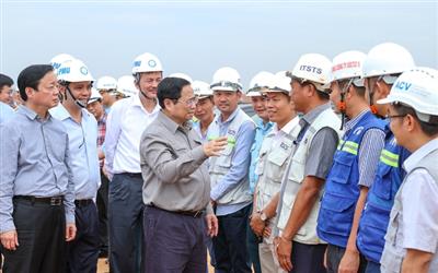 Thủ tướng phân công giải quyết vướng mắc trong đầu tư, xây dựng và phát triển kết cấu hạ tầng giao thông