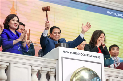 Thủ tướng rung chuông kết thúc phiên giao dịch tại sàn chứng khoán New York