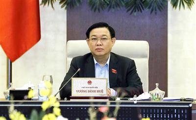 Thường vụ Quốc hội quyết định nới "trần" giờ làm thêm lên 60 giờ mỗi tháng