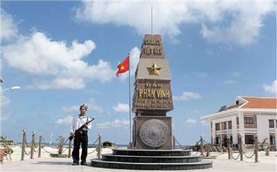 Tiếng gà gáy trên đảo Phan Vinh