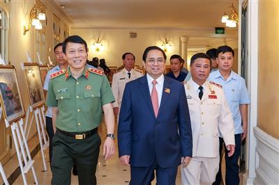 Tiếp tục làm tốt chức năng, nhiệm vụ quản lý về an ninh, trật tự trên lĩnh vực kinh tế, đáp ứng yêu cầu bảo đảm vững chắc an ninh quốc gia trong quá trình hội nhập quốc tế sâu rộng