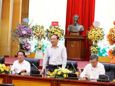 Tiếp tục phát huy truyền thống yêu ngành, yêu nghề, yêu công việc, tận tụy và trách nhiệm