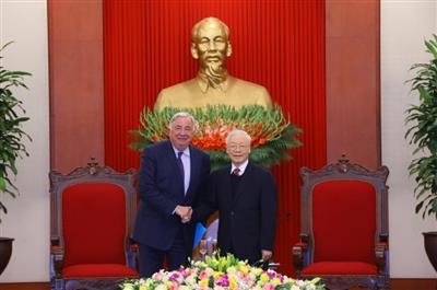 Tổng Bí thư Nguyễn Phú Trọng tiếp Chủ tịch Thượng viện Pháp Gérard Larcher
