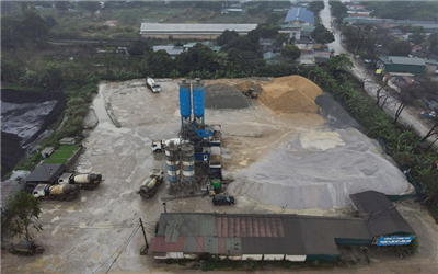 Trạm trộn bê tông trái phép ngang nhiên hoạt động