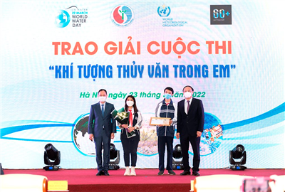 Trao giải Cuộc thi “Khí tượng Thủy văn trong em”