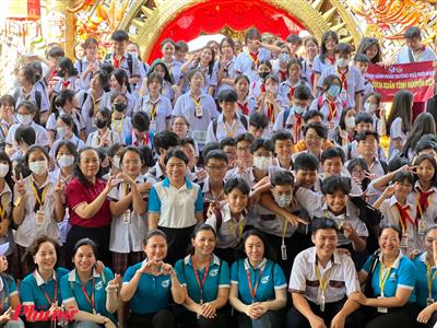 "Trao Xuân yêu thương" tặng 3.000 phần quà cho trẻ em mồ côi, khuyết tật và có hoàn cảnh khó khăn