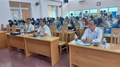 Tuyên truyền bảo vệ môi trường cho cán bộ, người dân