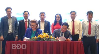 UBND tỉnh và UNDP Việt Nam ký kết Bản ghi nhớ hợp tác về quản lý chất thải rắn và nhựa, hướng đến giảm thiểu ô nhiễm nhựa đại dương