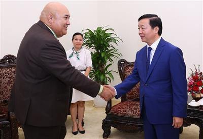 Việt Nam mong muốn WHO giúp nâng cao năng lực y tế dự phòng, sản xuất vaccine, mua sắm thuốc