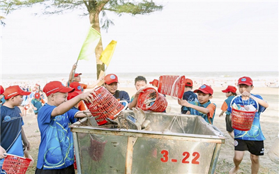Lễ ra quân chung tay bảo vệ môi trường tại biển Sầm Sơn