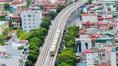 “Xanh hóa” phương tiện vận tải hành khách công cộng