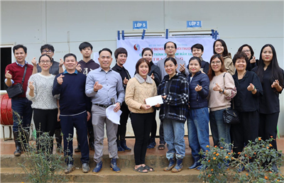 Mùa xuân đến sớm với các em học sinh điểm trường Đán Mẩy, Bắc Kạn