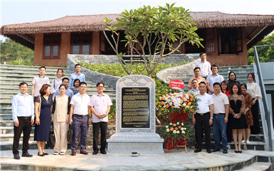 Tạp chí Tài nguyên và Môi trường tổ chức về nguồn và tọa đàm "Phát huy vai trò của hội viên Chi hội Nhà báo trong phát triển Tạp chí"