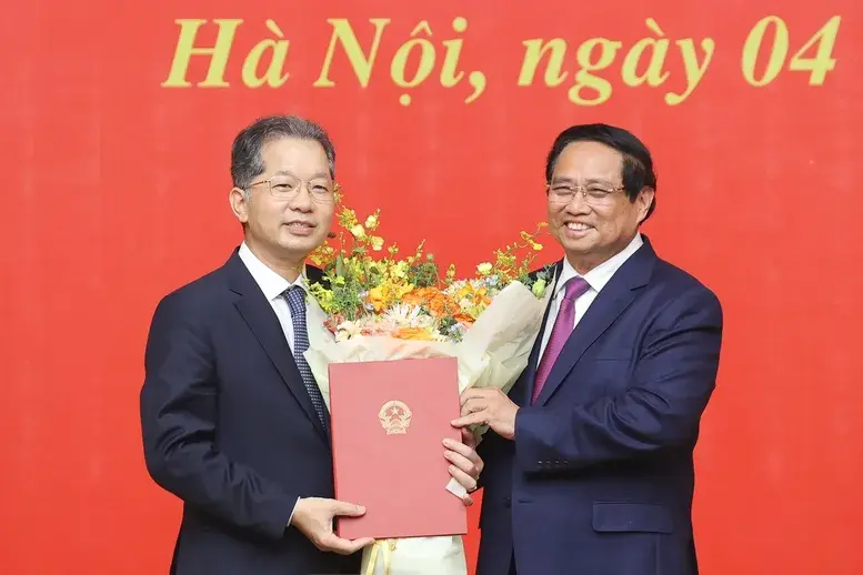 Thủ tướng trao quyết định bổ nhiệm lãnh đạo 8 bộ, cơ quan- Ảnh 7.