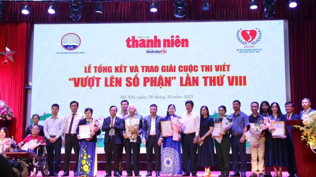 Chào năm mới 2026: Tạp chí Thanh niên cùng tuổi trẻ Việt Nam tự hào, vững tin theo Đảng
- Ảnh 10.