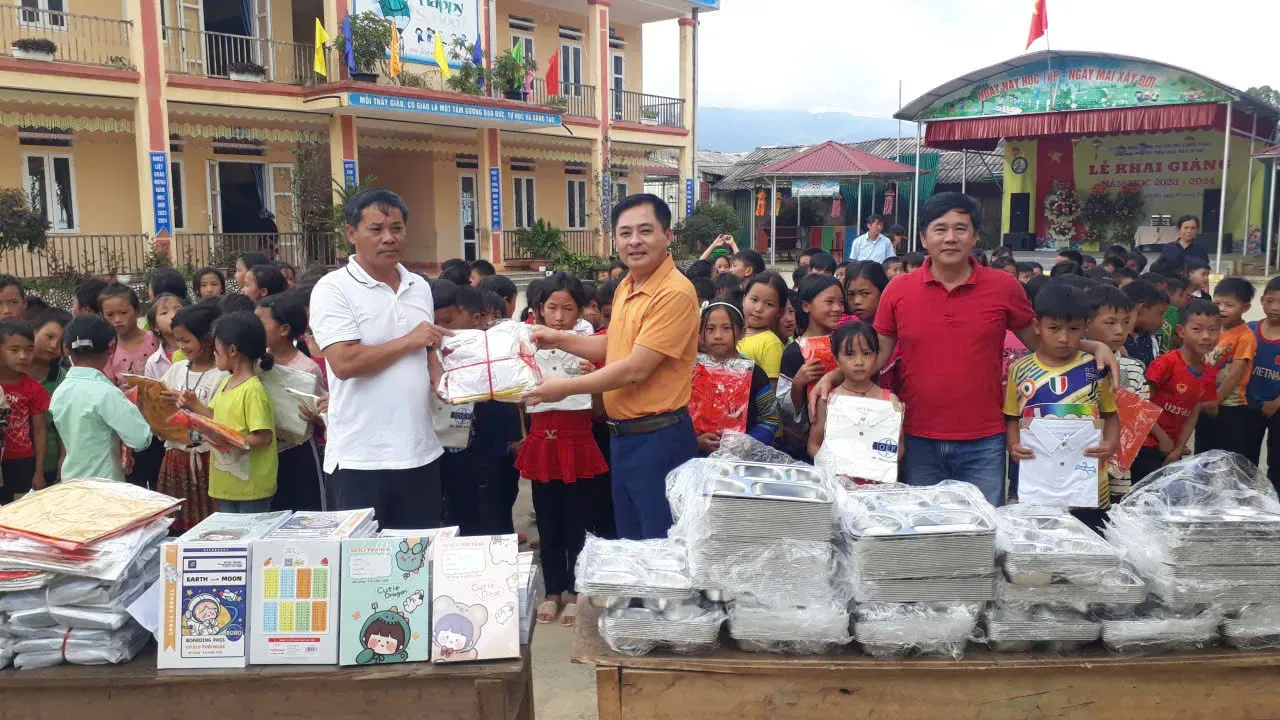 Chào năm mới 2026: Tạp chí Thanh niên cùng tuổi trẻ Việt Nam tự hào, vững tin theo Đảng
- Ảnh 22.