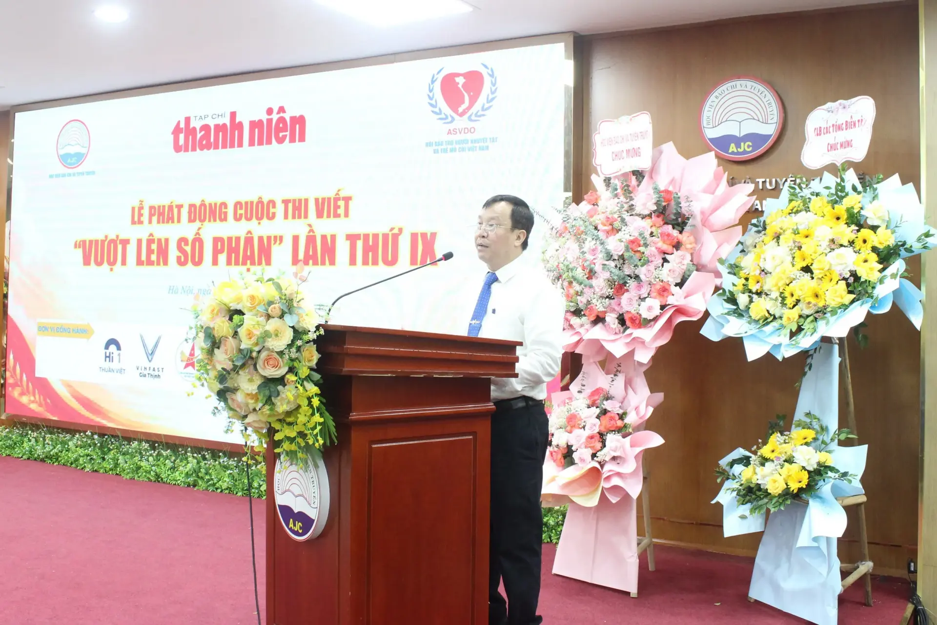 Phát động Cuộc thi viết “Vượt lên số phận” lần thứ IX- Ảnh 4. Phát động Cuộc thi viết “Vượt lên số phận” lần thứ IX- Ảnh 4.