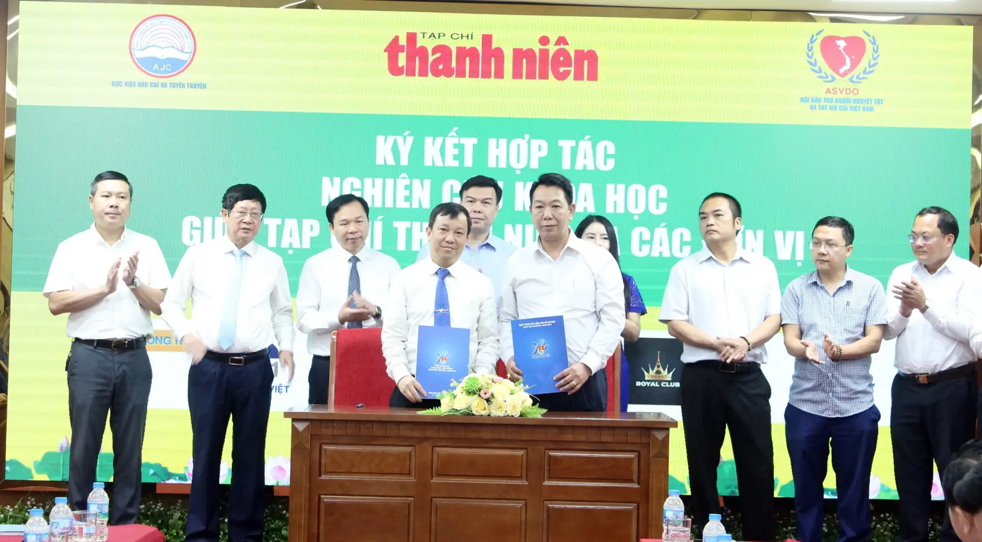 Phát động Cuộc thi viết “Vượt lên số phận” lần thứ IX- Ảnh 14. Phát động Cuộc thi viết “Vượt lên số phận” lần thứ IX- Ảnh 14.
