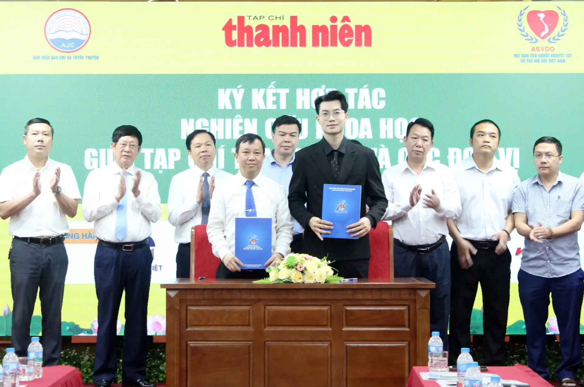 Phát động Cuộc thi viết “Vượt lên số phận” lần thứ IX- Ảnh 15. Phát động Cuộc thi viết “Vượt lên số phận” lần thứ IX- Ảnh 15.