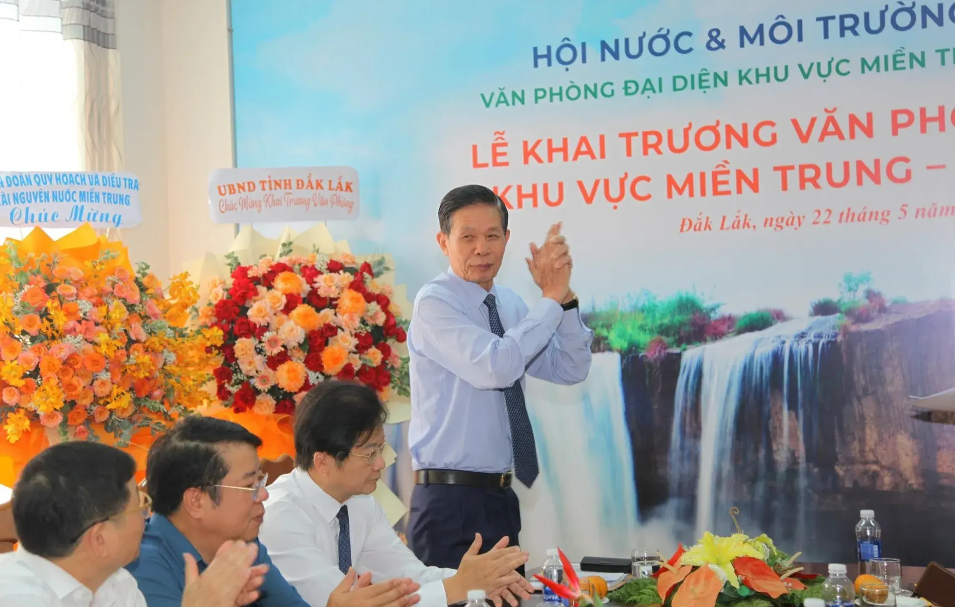 van-phong-dak-lak-2-.jpg