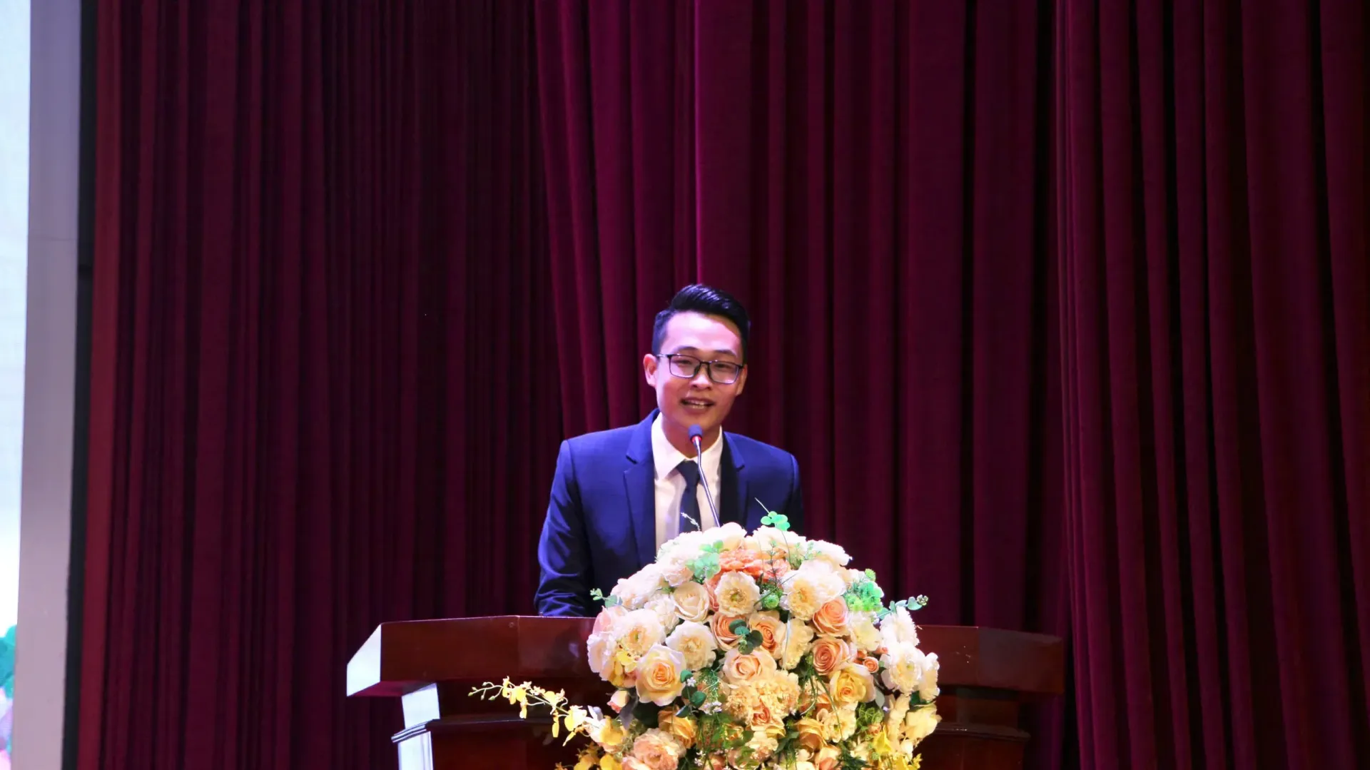 Lễ tổng kết, trao giải cuộc thi viết 'Vượt lên số phận' lần VIII- Ảnh 10. Lễ tổng kết, trao giải cuộc thi viết 'Vượt lên số phận' lần VIII- Ảnh 10.