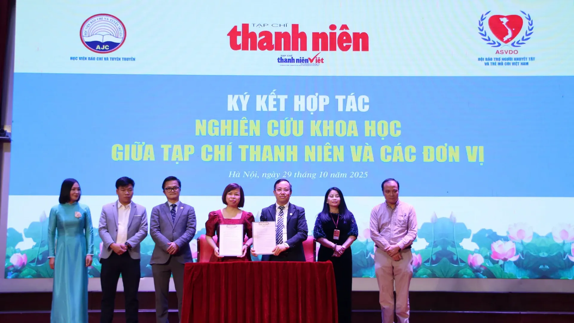 Lễ tổng kết, trao giải cuộc thi viết 'Vượt lên số phận' lần VIII- Ảnh 15. Lễ tổng kết, trao giải cuộc thi viết 'Vượt lên số phận' lần VIII- Ảnh 15.