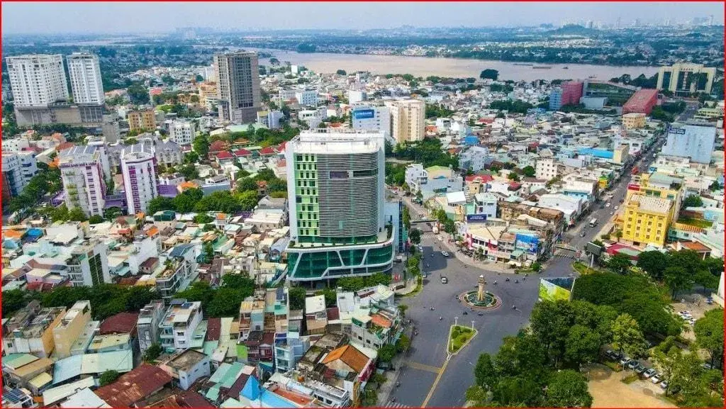 Đồng Nai - Thành phố trực thuộc Trung ương rực sáng đêm 30/4, mở ra không gian phát triển mới