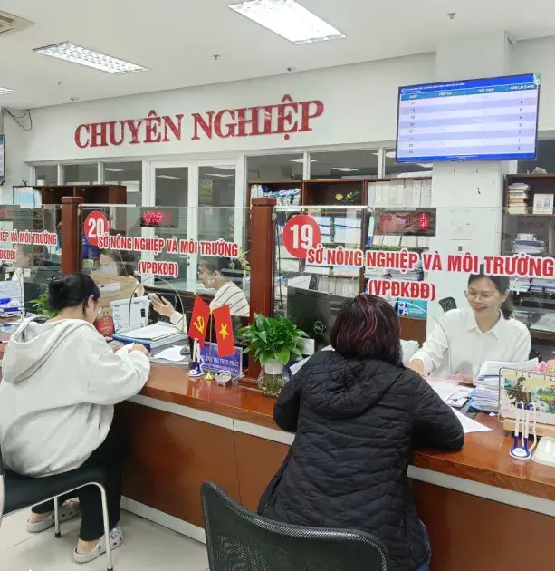 Gần 97% hồ sơ thủ tục hành chính ngành Nông nghiệp và Môi trường được nộp trực tuyến