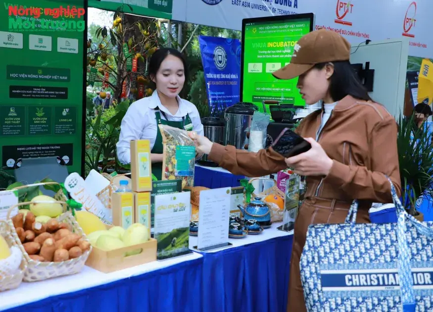 Học viện Nông nghiệp Việt Nam ra mắt sàn thương mại điện tử: Thêm trải nghiệm thực tế cho sinh viên