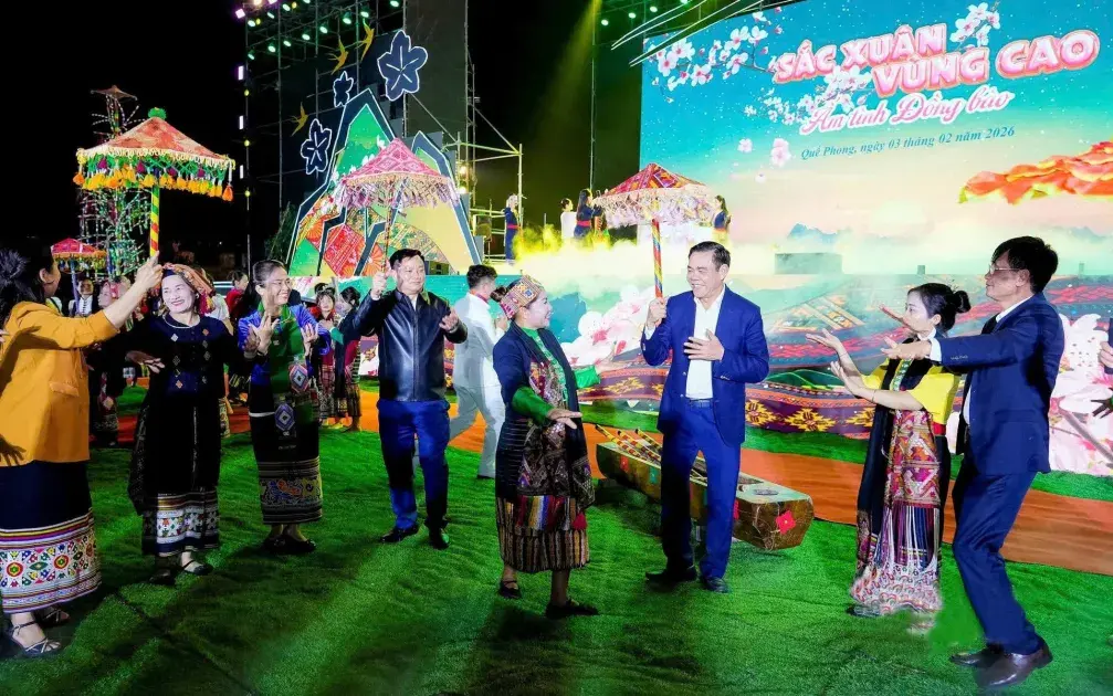 Mùa xuân ấm áp nghĩa tình nơi biên viễn xứ Nghệ