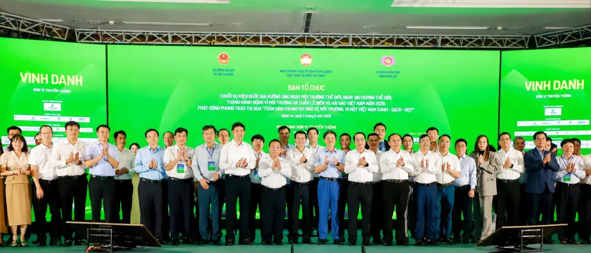 Từ Cửa Lò lan toả hành động xanh vì môi trường và biển đảo Việt Nam