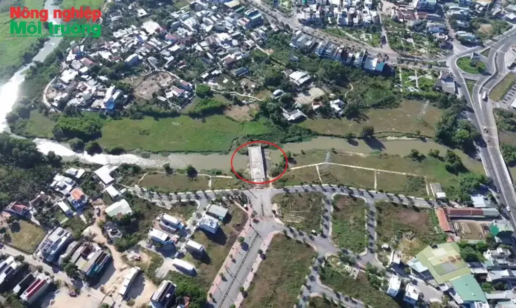 Sớm hoàn thiện 300m đường để nối thông hai bờ sông Bàu Giang