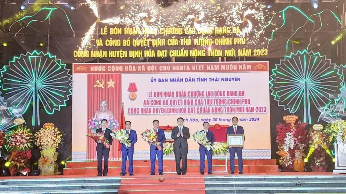 Huyện Định Hóa đạt chuẩn nông thôn mới