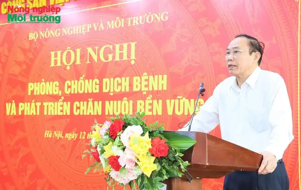 Thứ trưởng Phùng Đức Tiến: 10 giải pháp thúc đẩy chăn nuôi bền vững, an toàn dịch bệnh