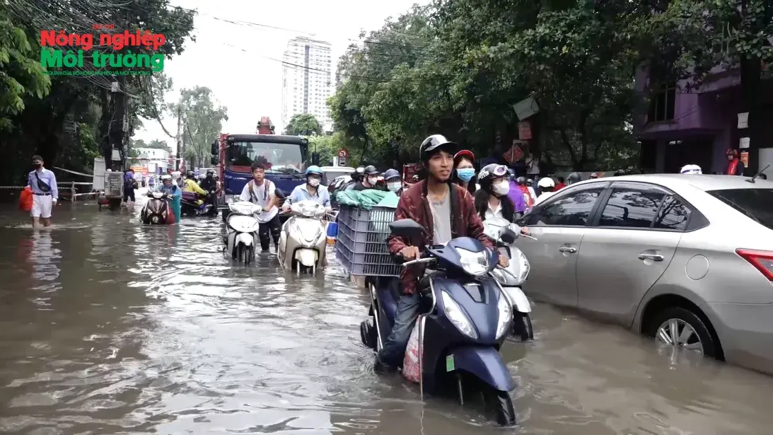 Chống ngập đô thị: Từ bị động sang chủ động