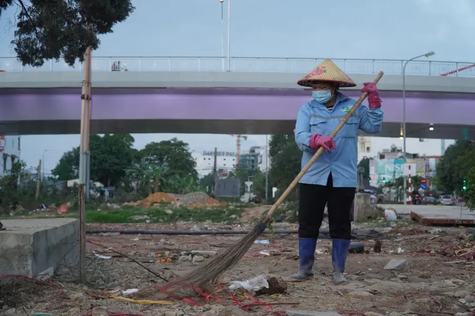 Chiều cuối năm của những công nhân môi trường