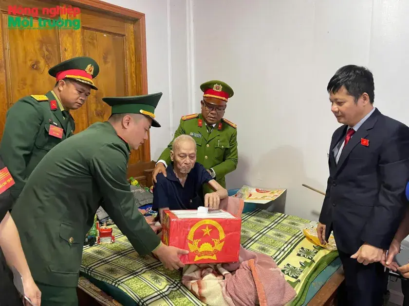 Bài 3: Tỷ lệ phiếu đạt ấn tượng trong ngày hội dân chủ – Dấu ấn từ những cử tri đặc biệt