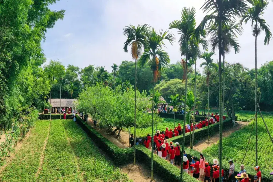 19/5: Theo dấu chân Người