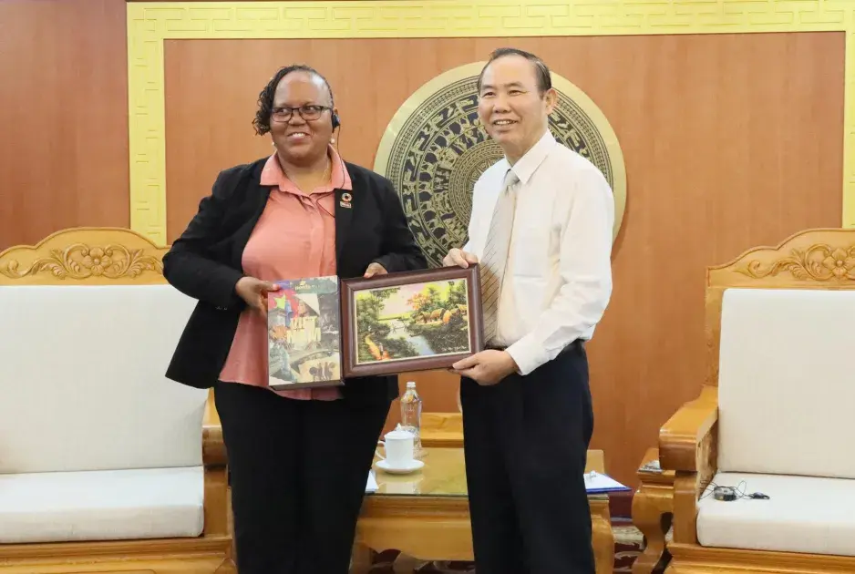 Thúc đẩy hợp tác chiến lược chuyển đổi ngành chăn nuôi bền vững với ILRI