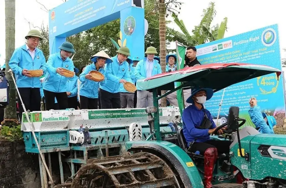 Ninh Bình khởi động mô hình trồng lúa hiệu quả cao, phát thải thấp